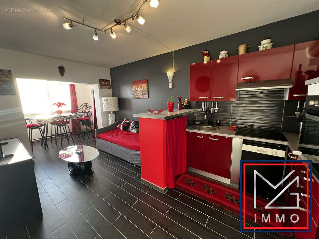 Appartement à SIX-FOURS-LES-PLAGES
