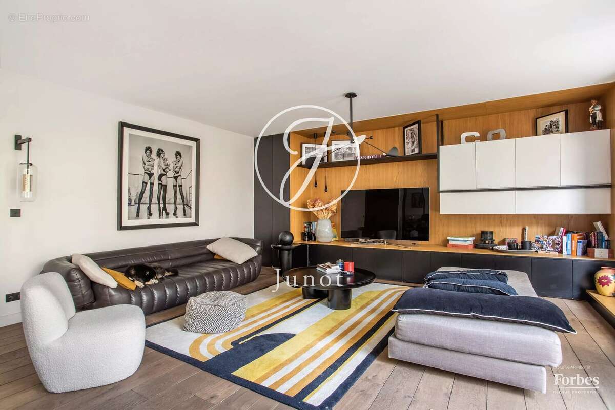 Appartement à LEVALLOIS-PERRET
