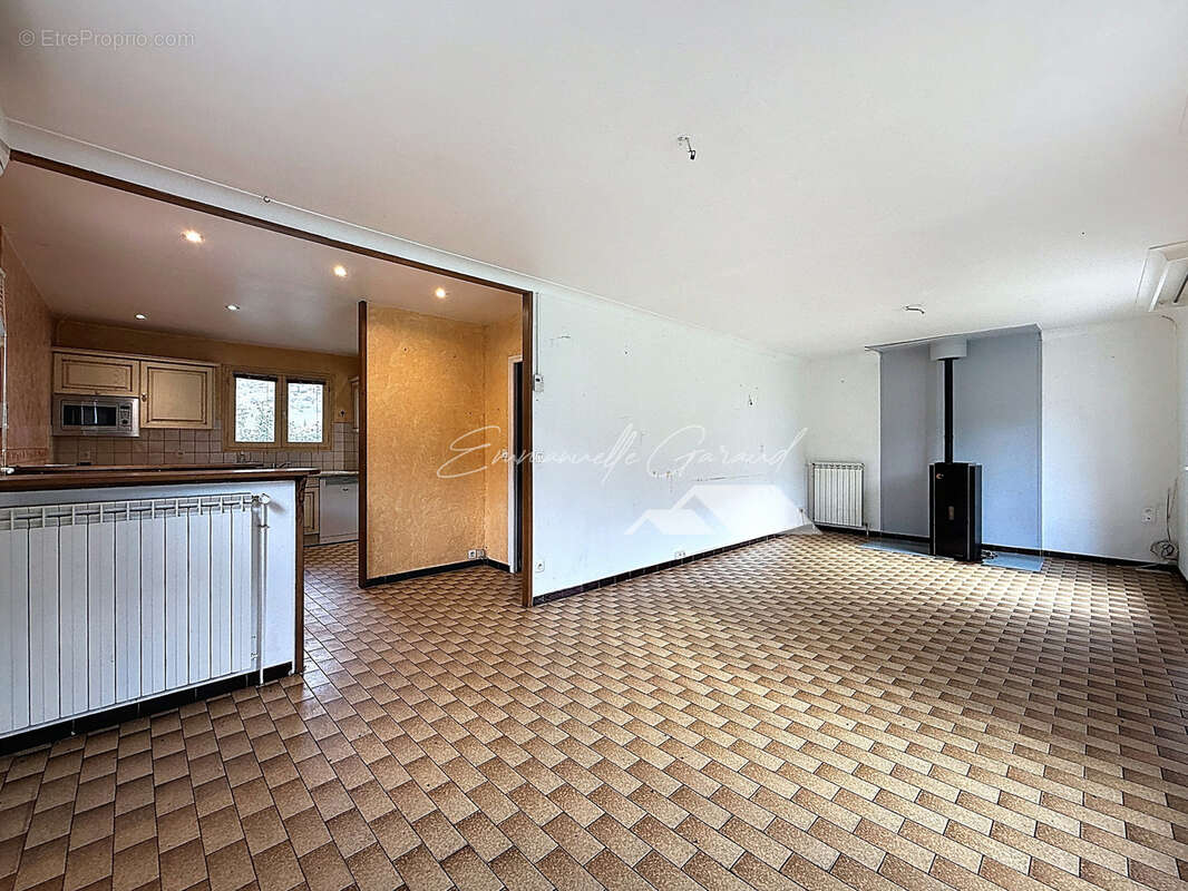 Maison familiale avec garage et grand jardin // Plain-pied - photo 5
