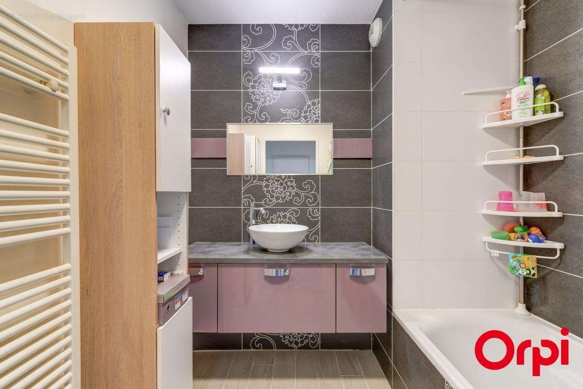 Appartement à VENISSIEUX