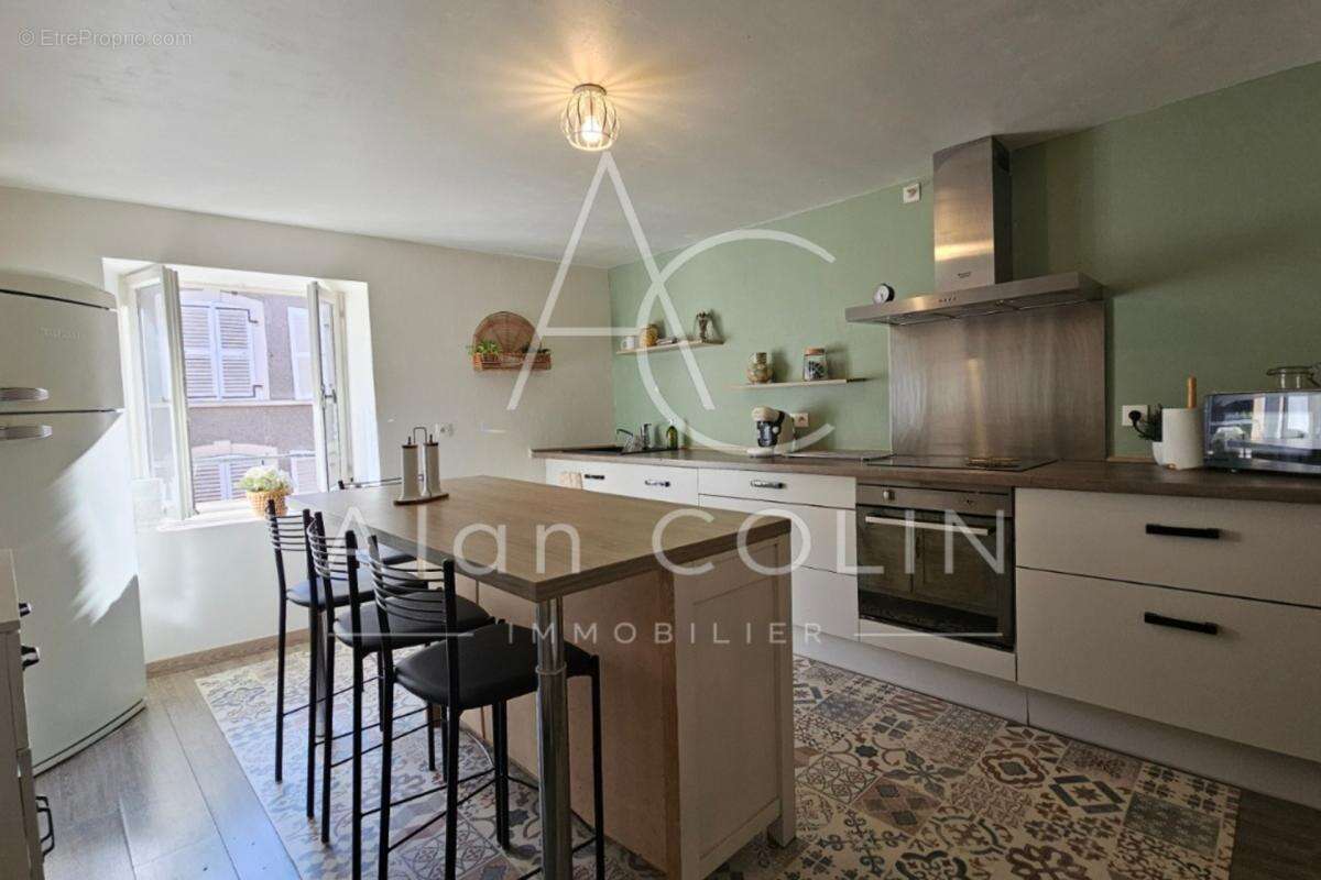 Immeuble avec local commercial et logement à Sierck-les-Bains - photo 4