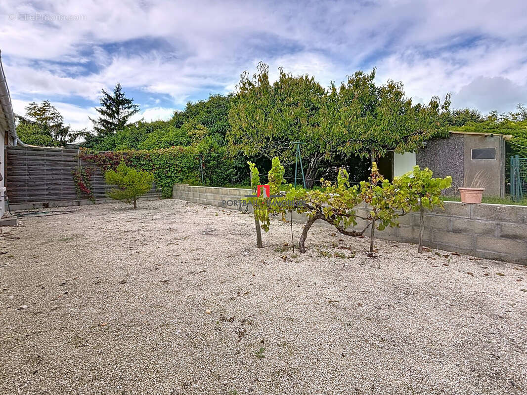 Maison à SAINT-CIERS-SUR-GIRONDE