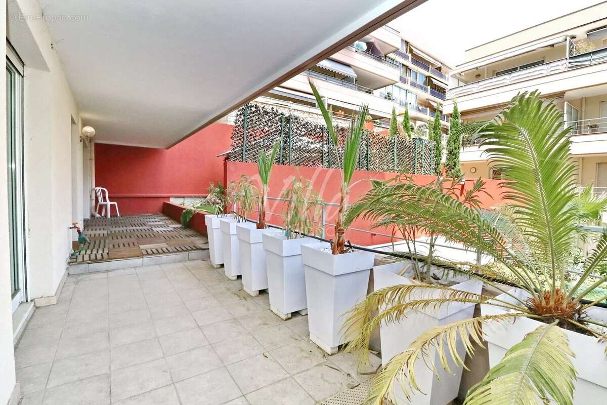 Spacieux 3 pièces avec terrasse à Mandelieu - photo 12