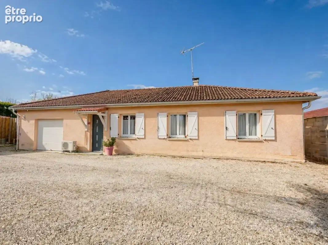 01320 CHÂTILLON-LA-PALUD   Maison de plain-pied de 118 m2   3 chambres, bureau et grand garage - photo 1