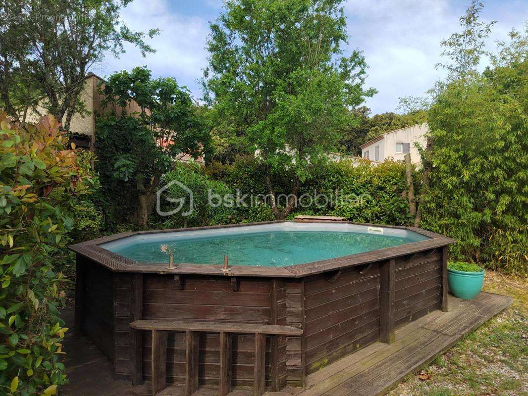 Maison à SAINT-SERIES