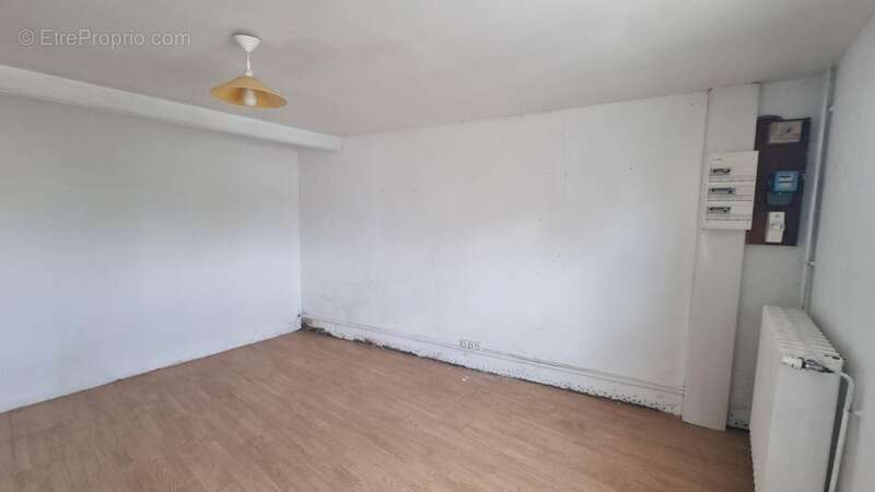 Maison à LA CHAPELLE-AUX-CHASSES