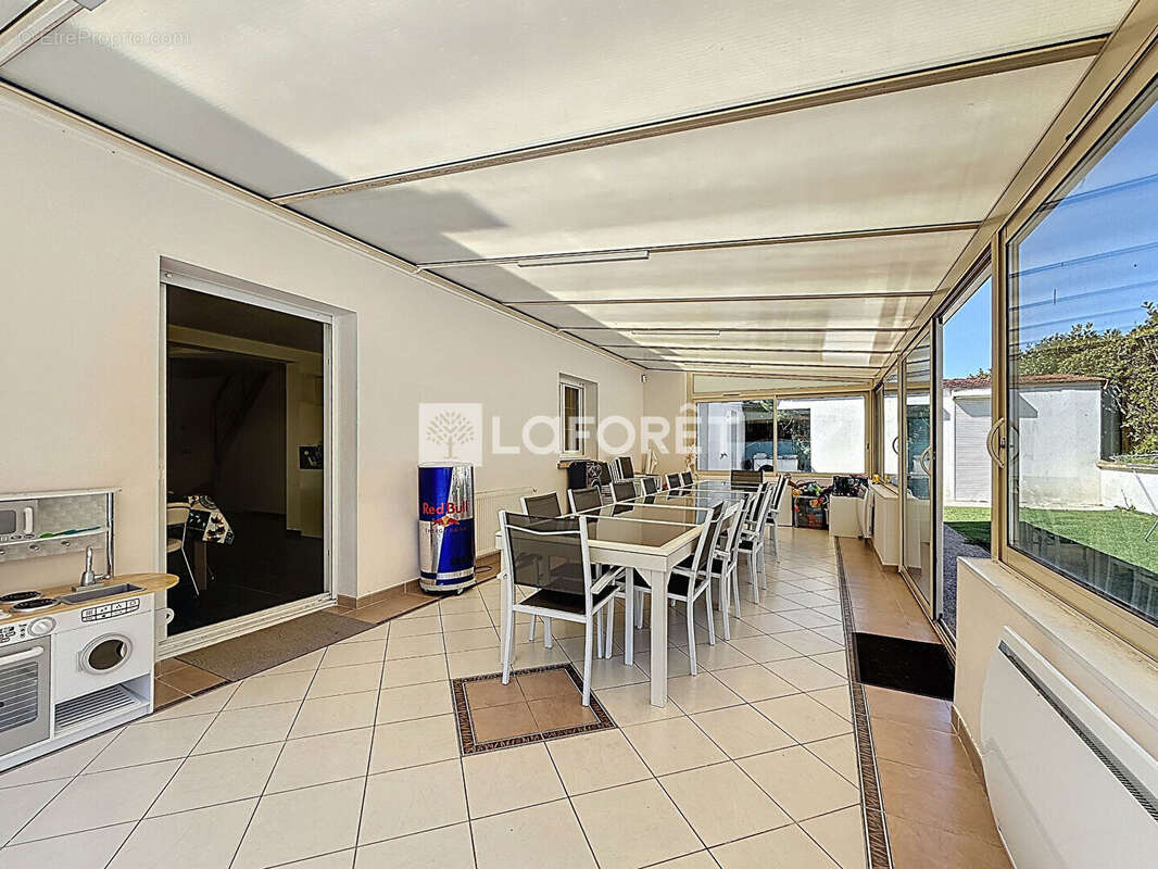 Maison à SAVIGNY-LE-TEMPLE