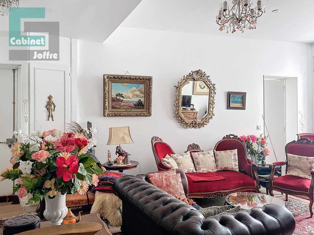 Appartement à FONTAINEBLEAU