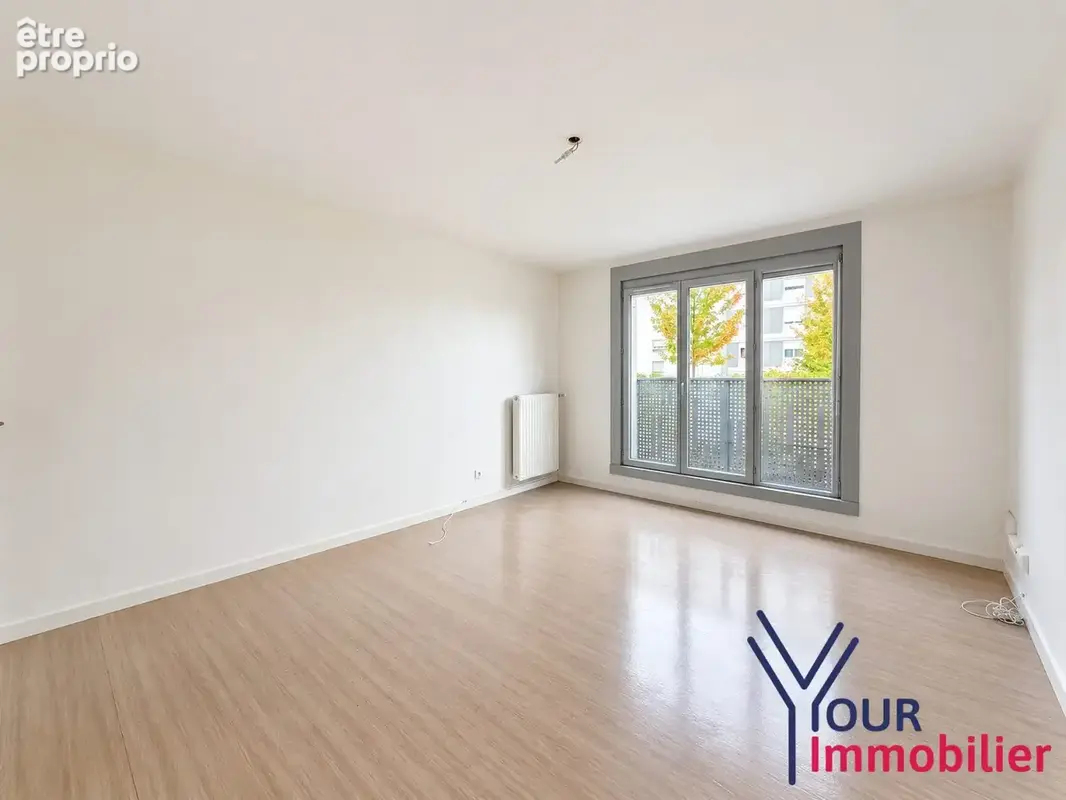 Appartement 4 pièces 87 m² à vendre à Decines-Charpieu (69150) - photo 1