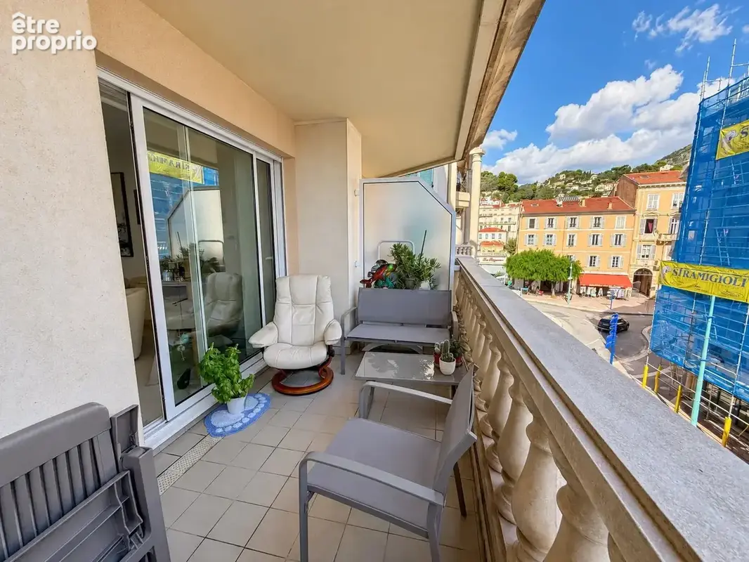 Deux pièces avec terrasse et agréable vue mer, dans résidence de grand standing face aux plages - photo 11