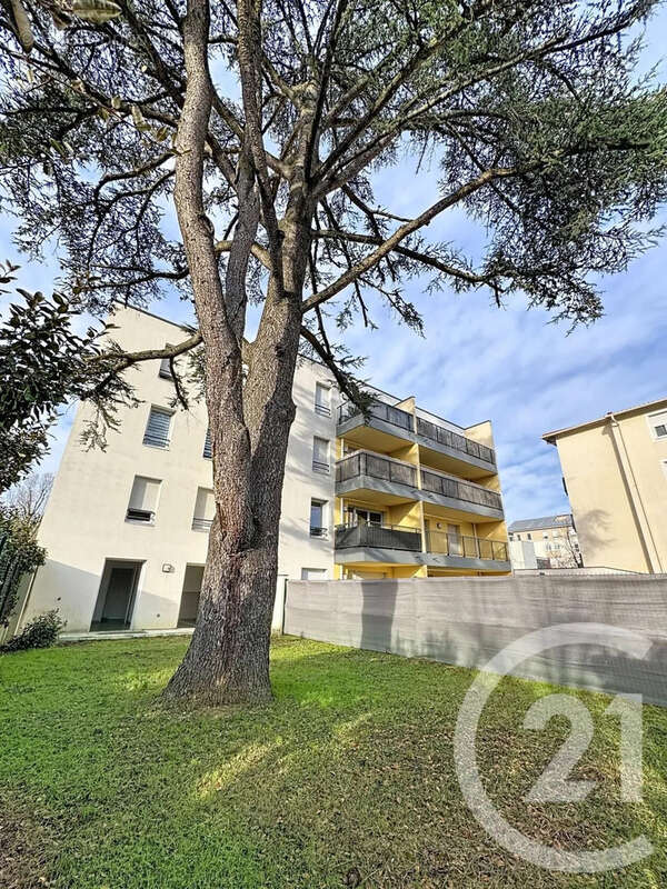 Appartement à DECINES-CHARPIEU