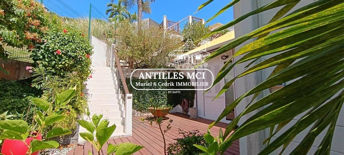 Photo 1 - Maison à LES TROIS-ILETS