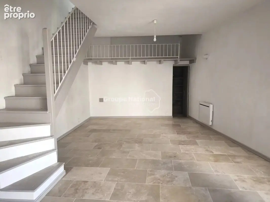 Entraigues-sur-la-sorgue - maison de village avec exterieur - photo 5