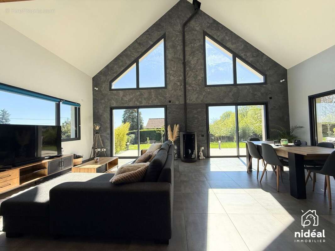 Maison à FERRIERE-LA-GRANDE