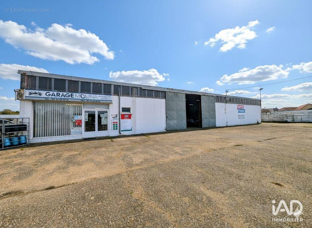 Photo 1 - Commerce à LA VILLE-AUX-CLERCS