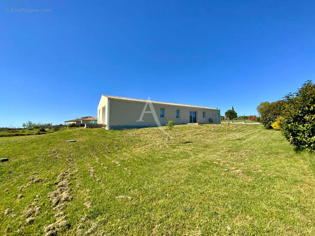 Maison à SAINT-SIMON-DE-BORDES