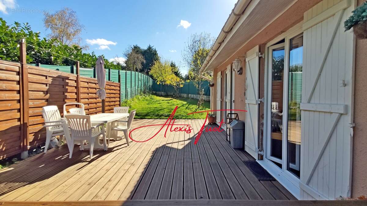 Maison à AMBARES-ET-LAGRAVE