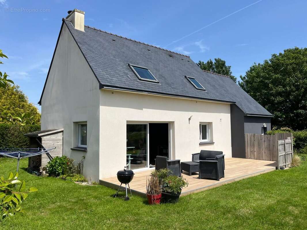 Maison à SAINT-THONAN