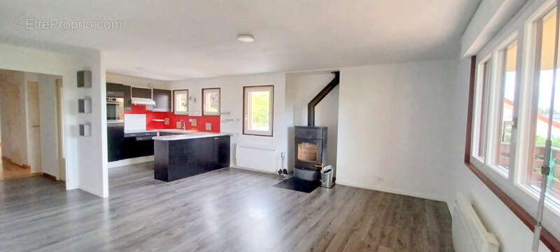 Appartement T3 avec parking et cave - photo 12