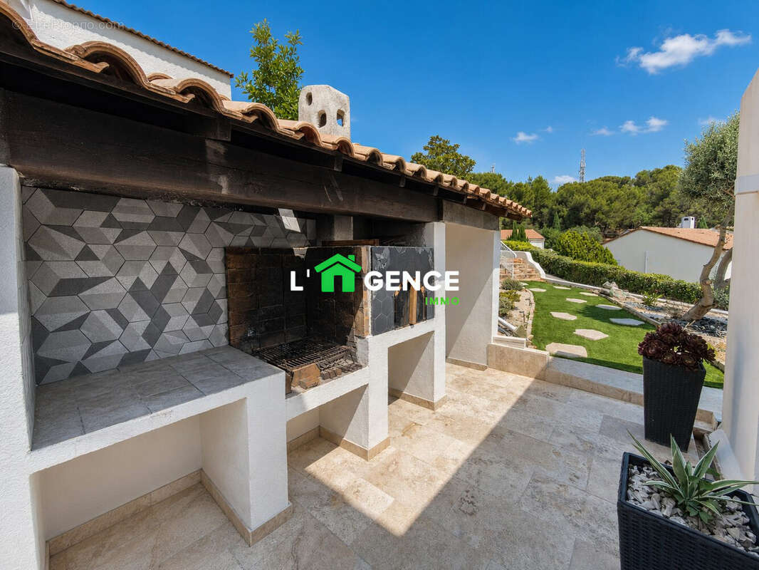 Maison 110 m² à Martigues  - photo 7