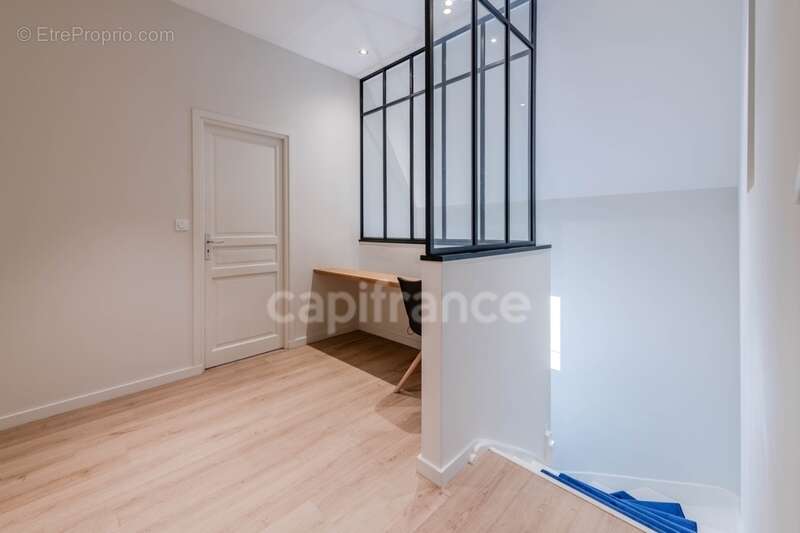 Maison bourgeoise 255 m² entièrement rénovée, parc clos et arboré de 4 303 m² (piscinable), 3 garages, terrasse, jacuzzi - photo 61