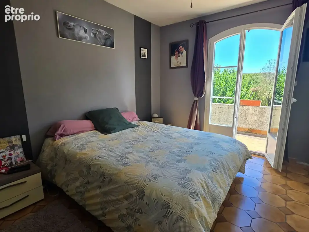 Maison avec piscine et terrain plat de 1630 m² - photo 6
