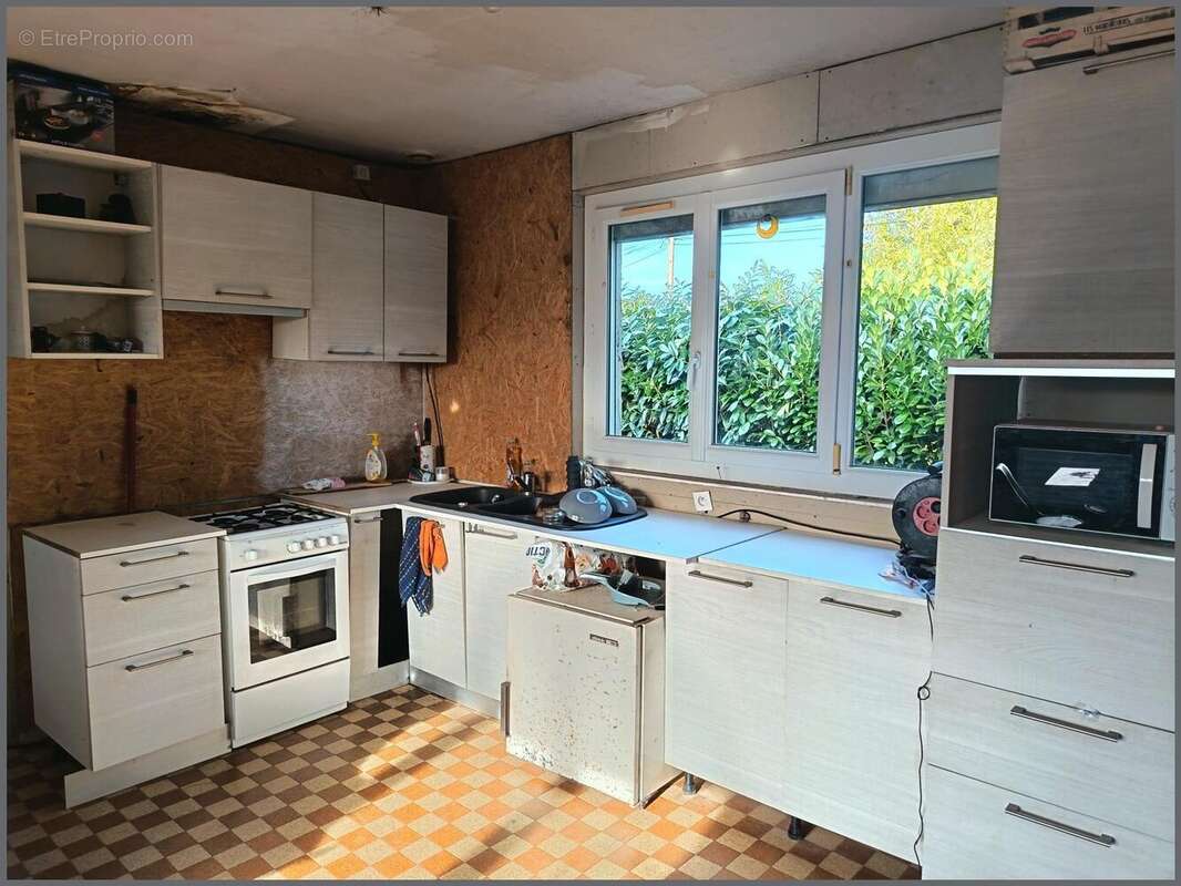 Maison 51 m² à Lanhelin  - photo 3