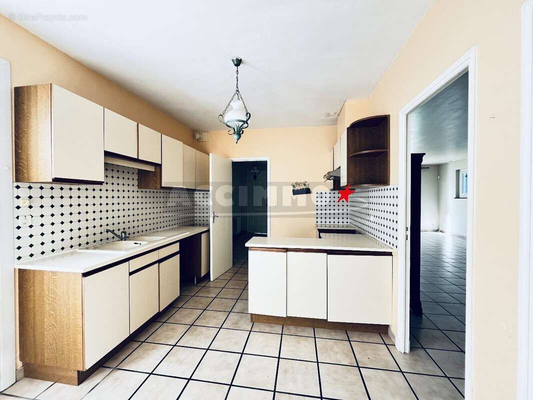 Maison à LABRUGUIERE