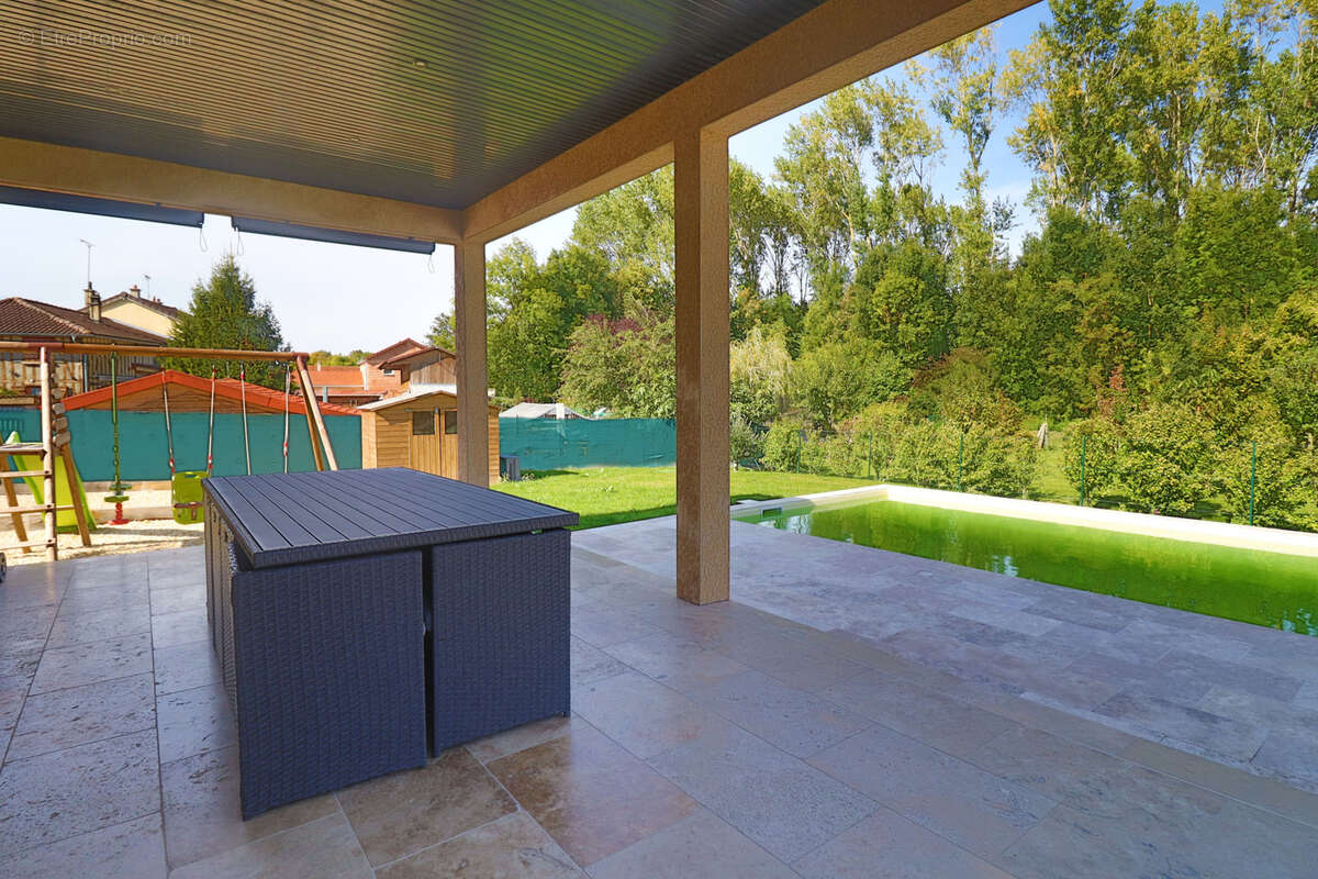 Maison récente avec piscine de 138 m2 sur terrain 1117 m2 - photo 9