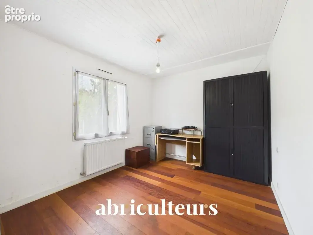 Maison de plain-pied de 140 m² - 4 chambres -5 parking - Saint-Jean-de-Boiseau (44640) - photo 6