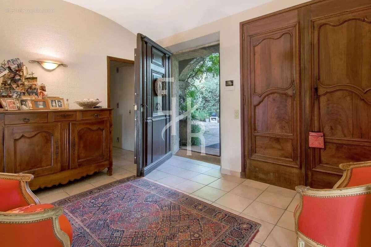 Maison à MOUGINS