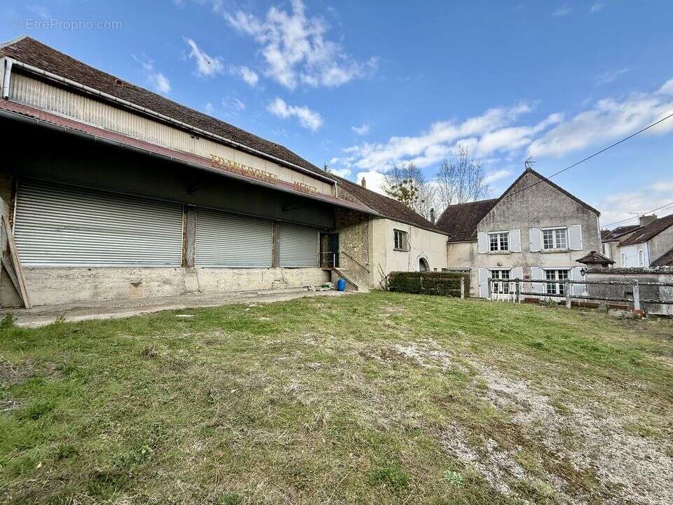 Ensemble immobilier avec maison, grange en pierre et grand - photo 3
