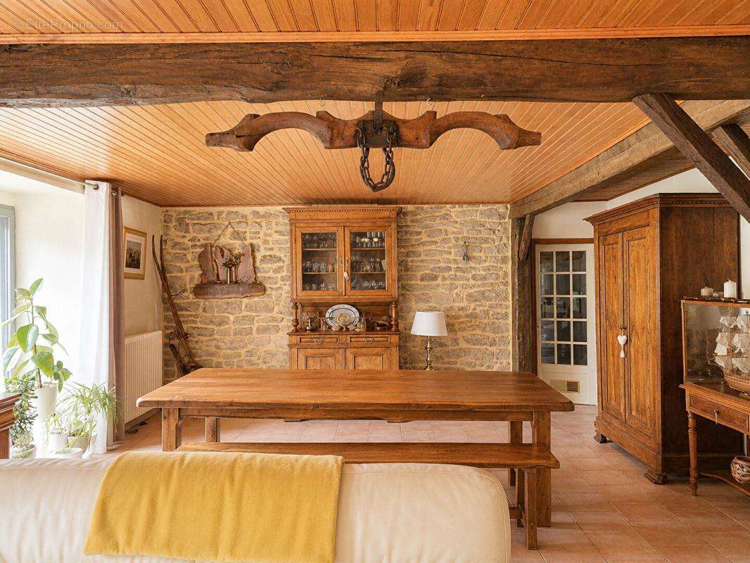 Maison à PRIZIAC