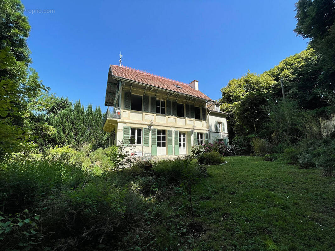 Appartement à MAFFLIERS
