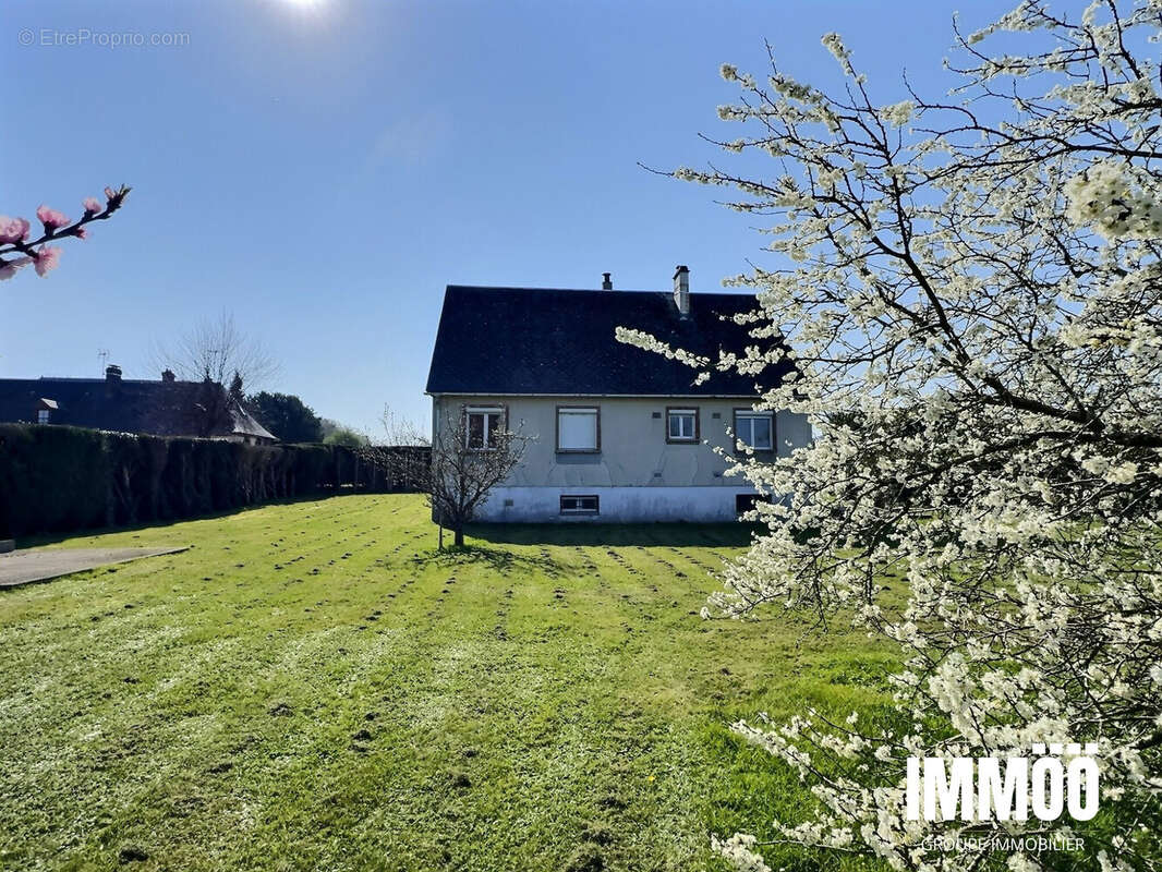 Maison à JUMIEGES