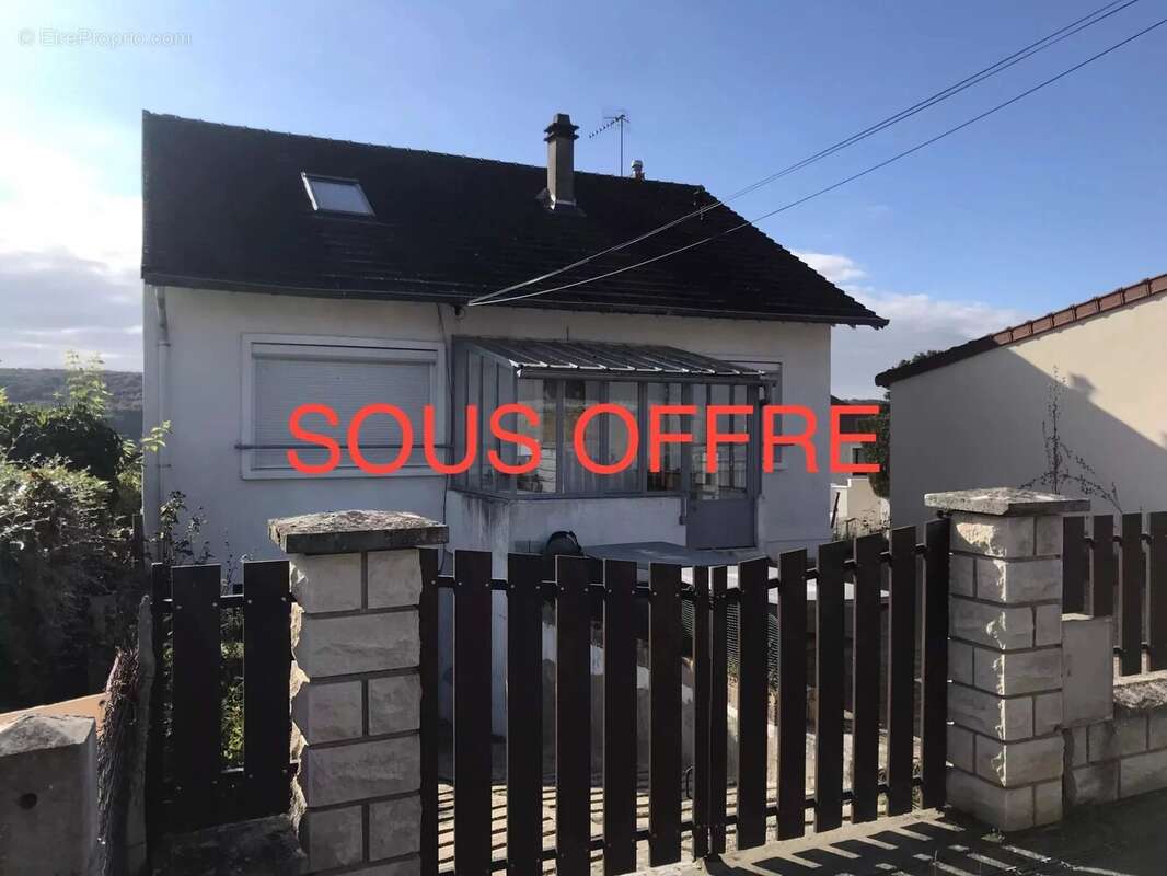 Maison à SAINT-CHERON