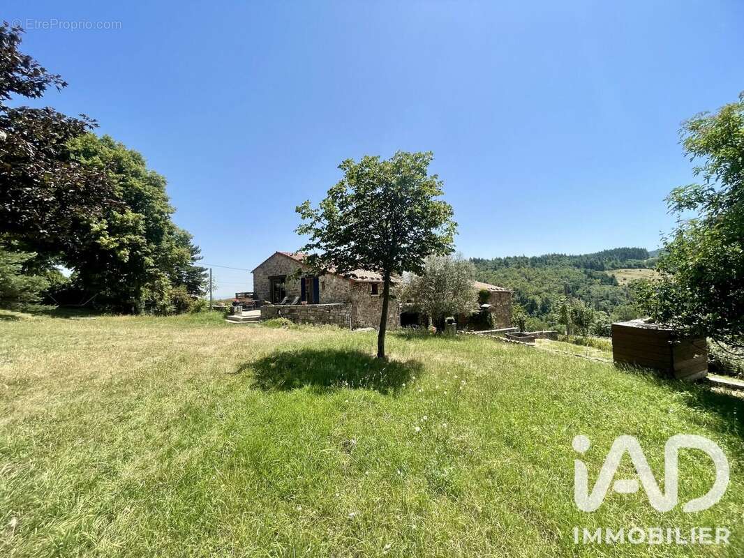 Maison 160 m² à Preaux  - photo 2