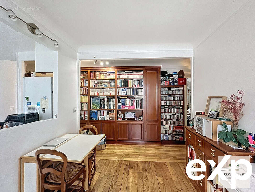 Appartement à PARIS-12E