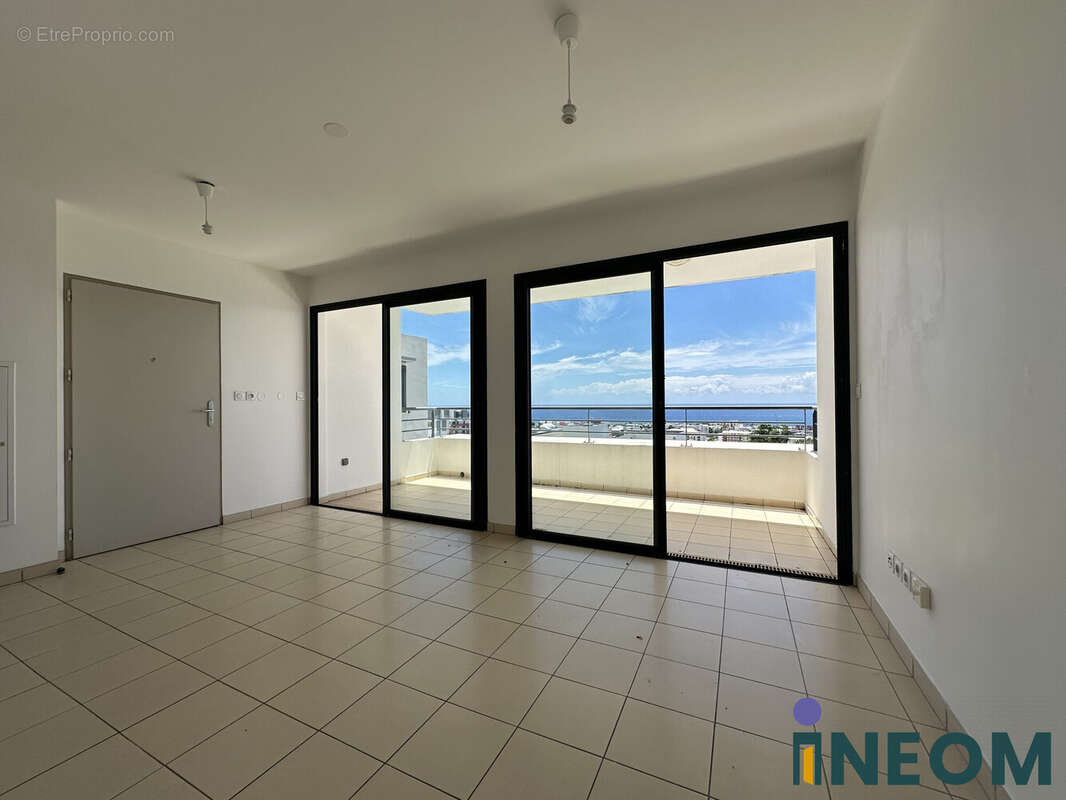 Appartement à SAINT-DENIS