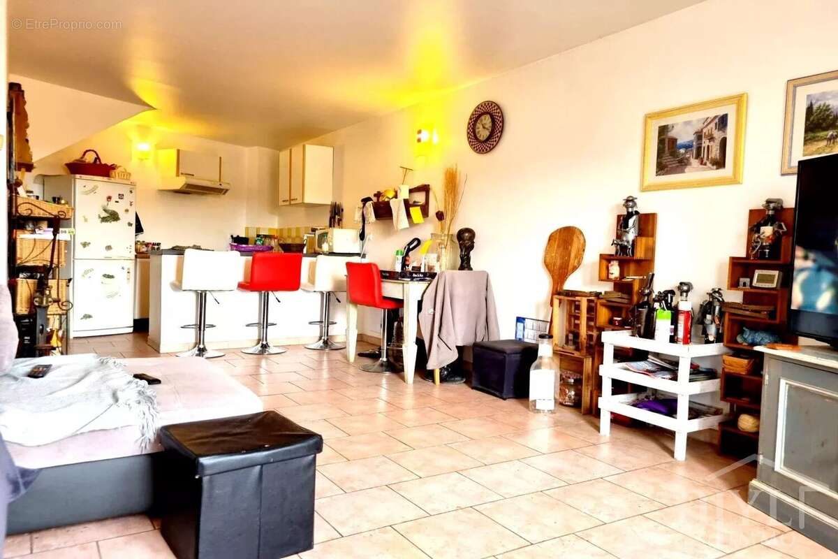 Appartement à ROGNES
