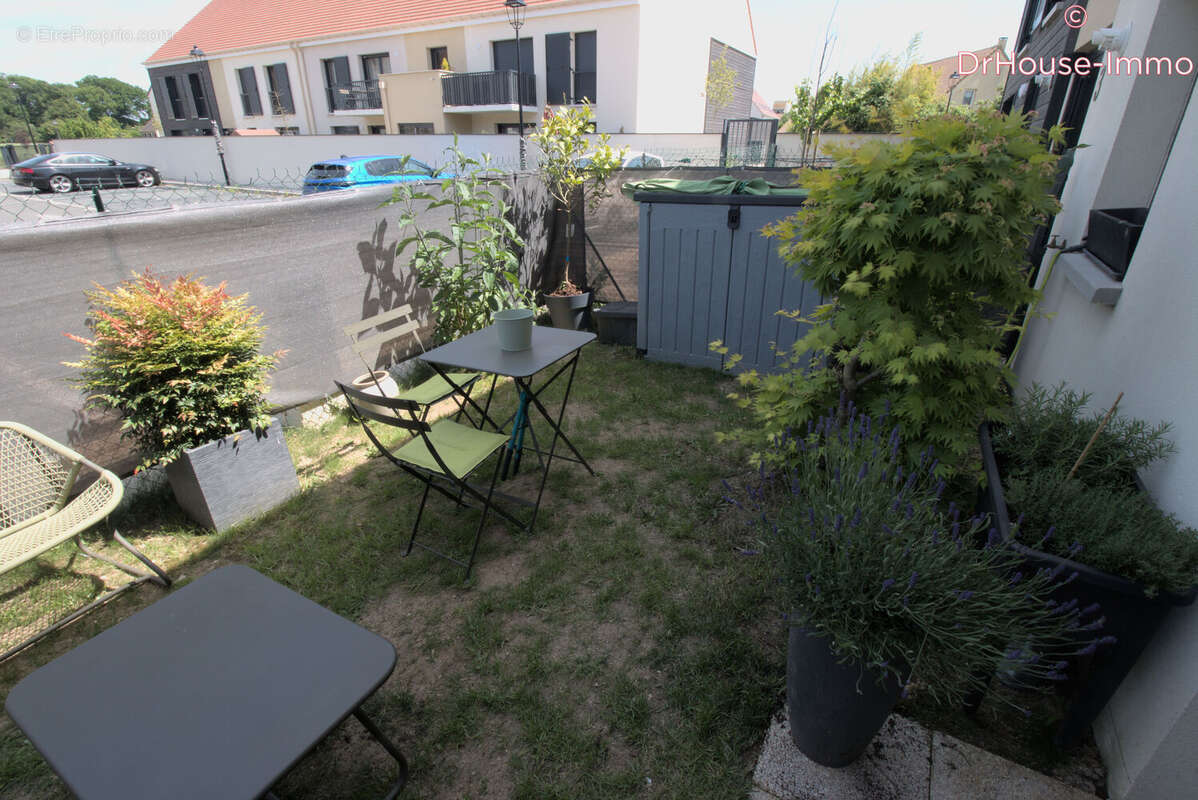 Appartement à MAUCHAMPS