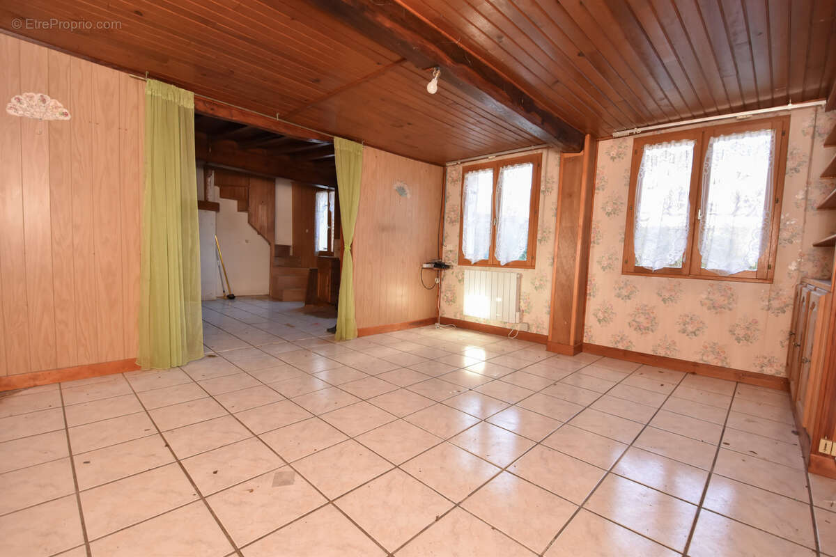 Maison à SAINT-SAUVEUR