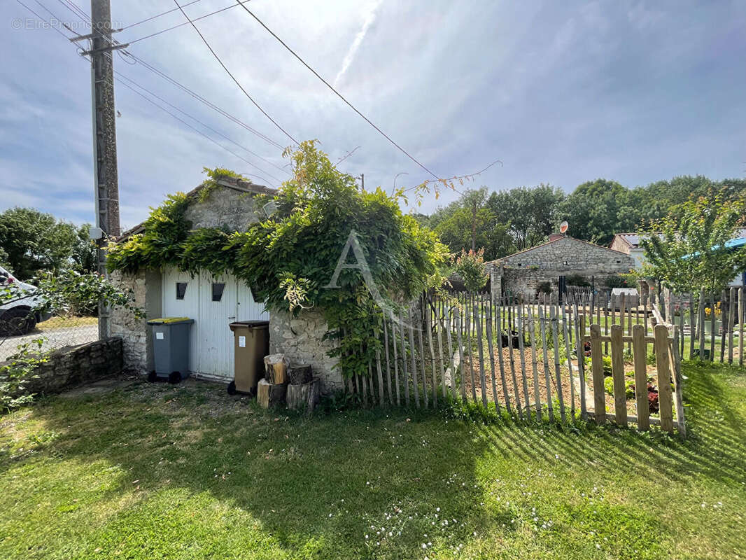 Maison à LONGEVILLE-SUR-MER