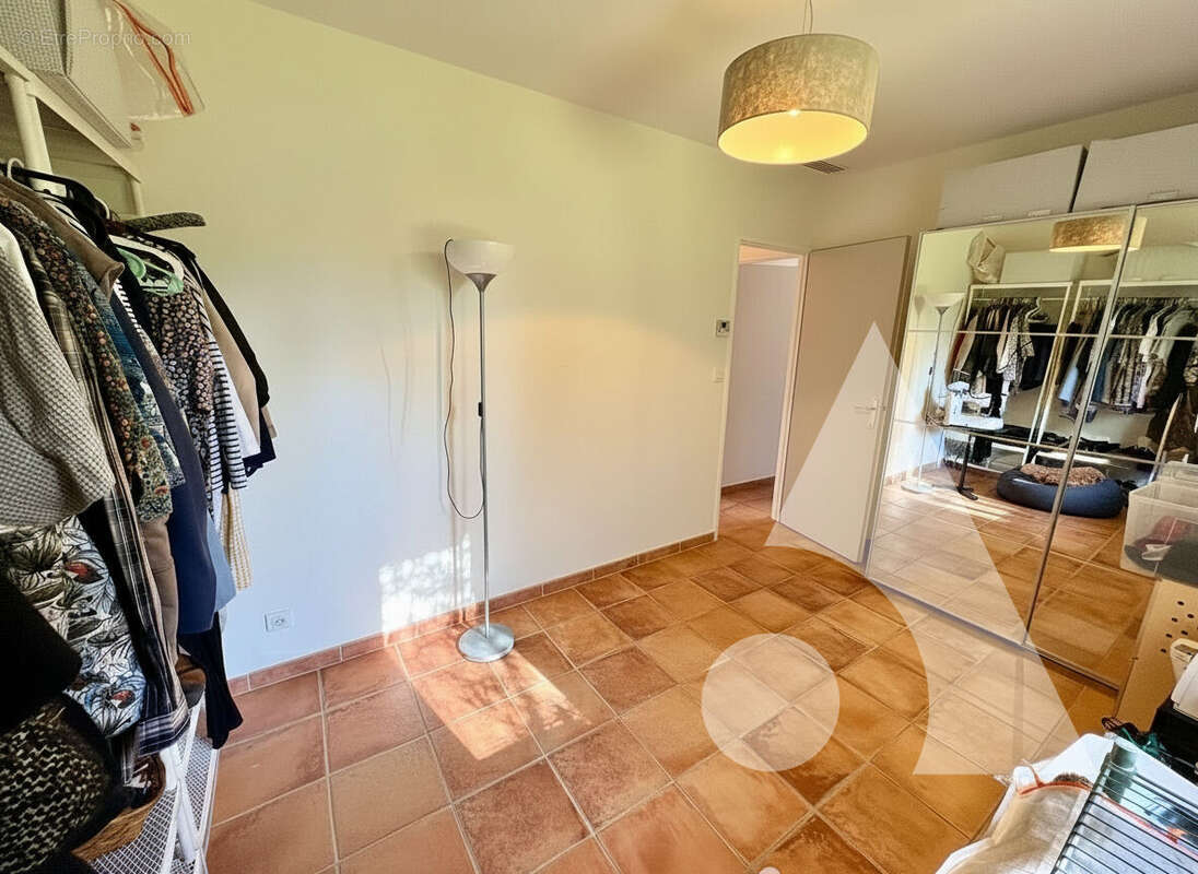 Maison à FLASSANS-SUR-ISSOLE