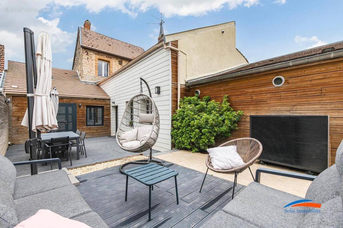   - Maison à HERMONVILLE
