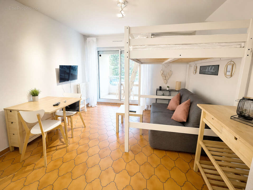 Appartement T1 exposé sud de 24m2 à 5mn à pieds des plages et commerces Le Pin Rolland - photo 4
