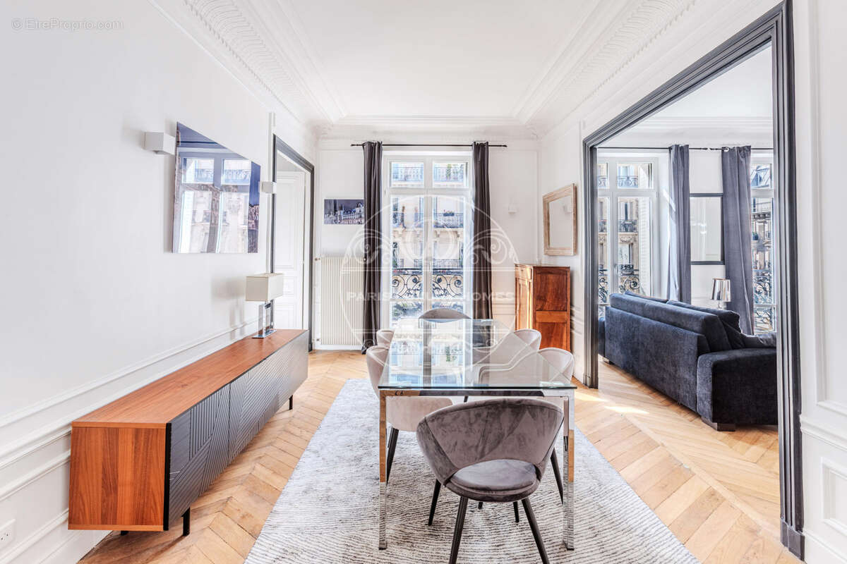 Appartement à PARIS-6E