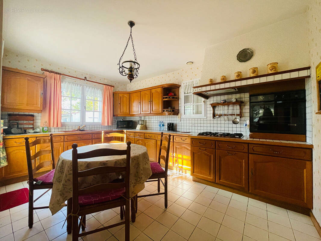 Maison à COMMEQUIERS