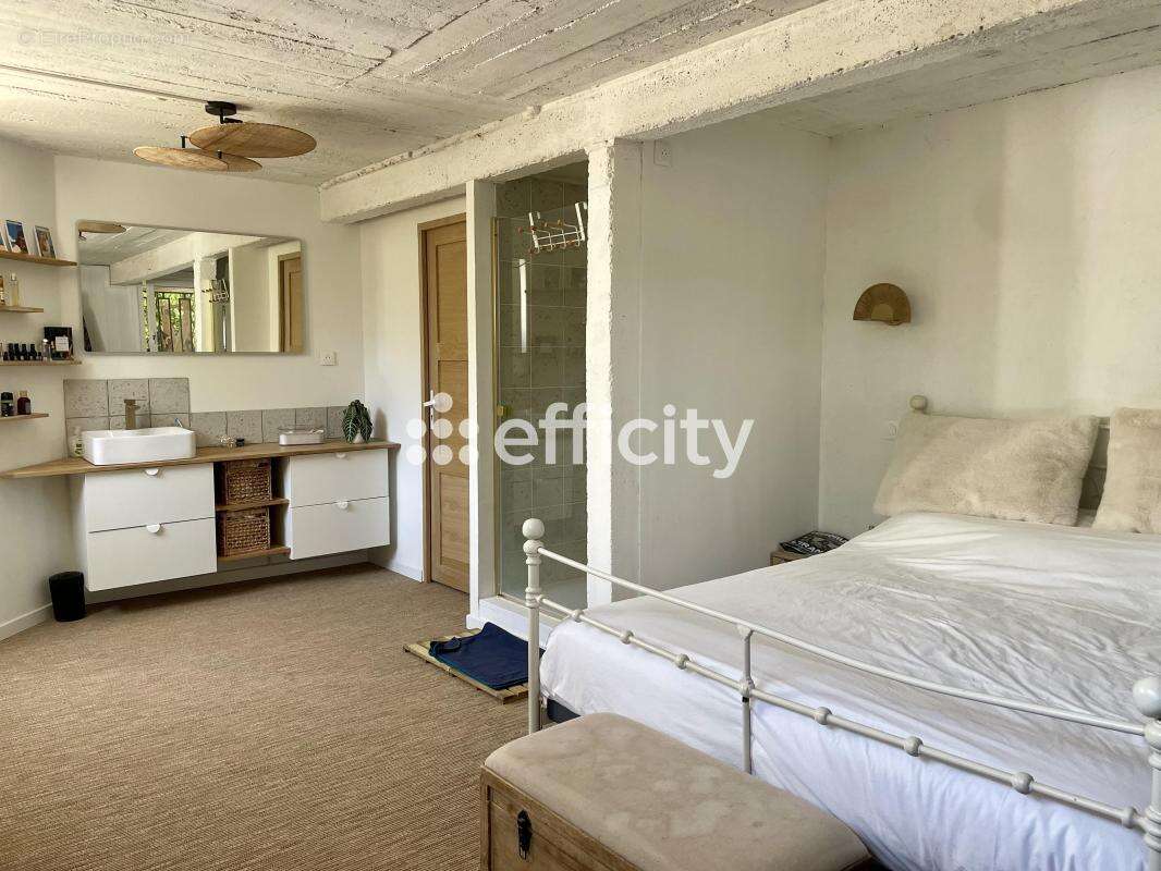 Maison 111 m² à Marennes  - photo 7