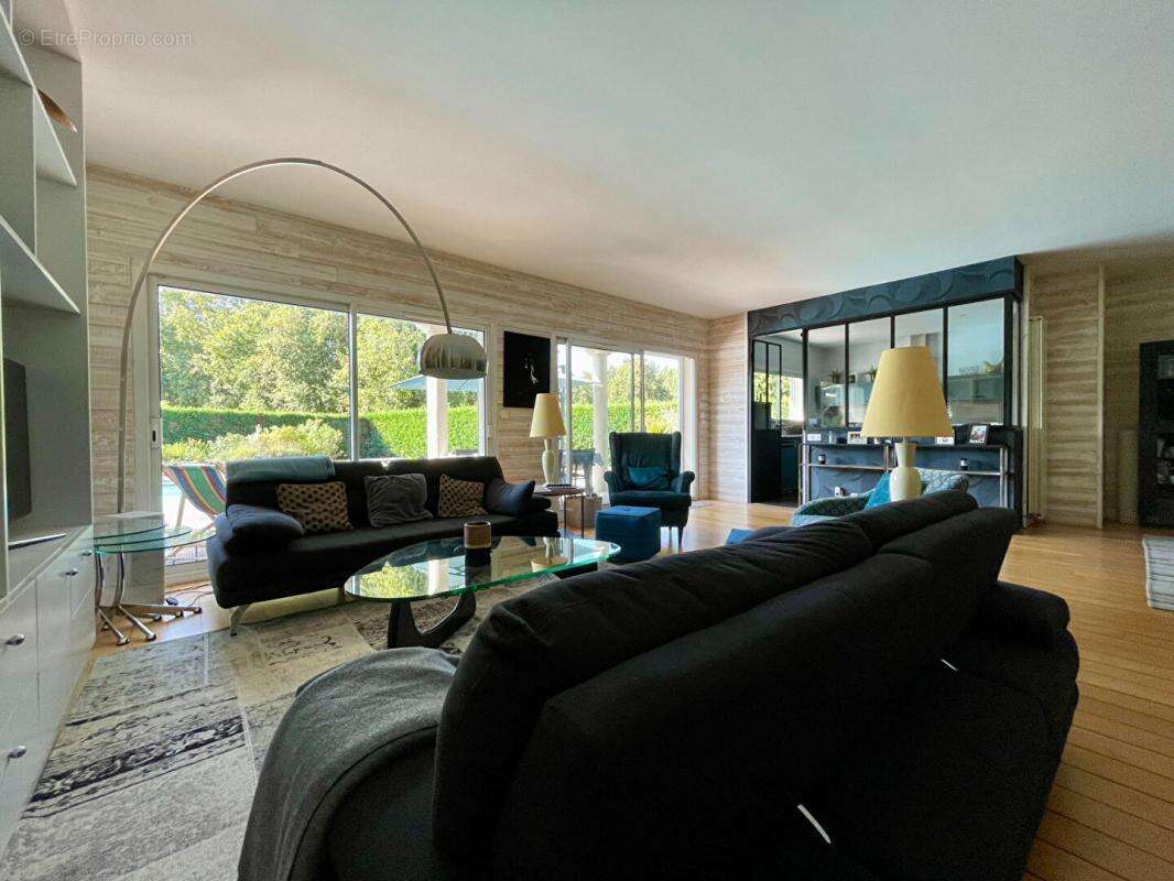 Maison à MARTIGNAS-SUR-JALLE